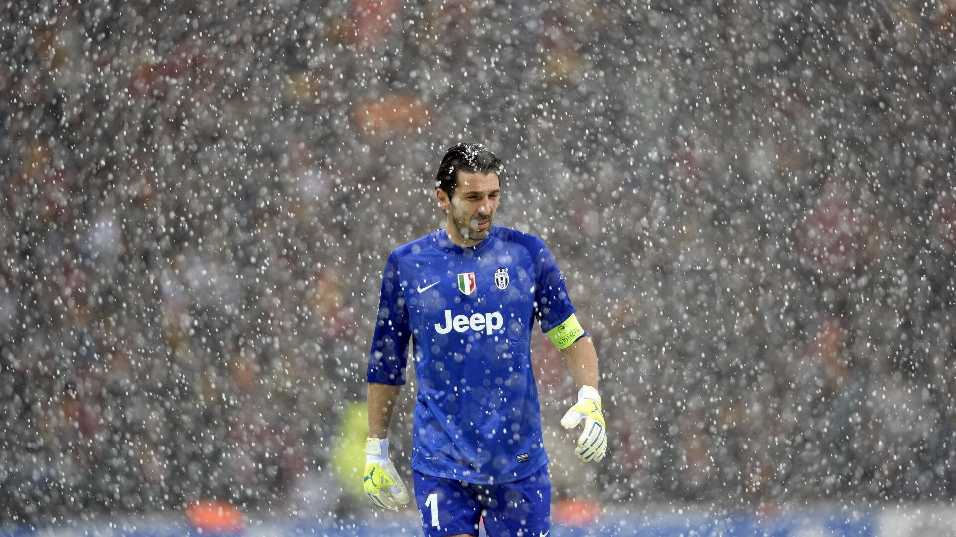 kaiyun开云·官方网站-乌拉圭队门将穆斯莱拉在巴黎奥运会上展现出高水平的扑救能力，乌拉圭何塞穆希卡